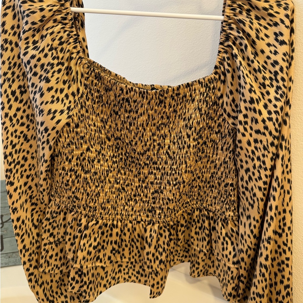 Mittoshop Leopard Print Smocked Blouse